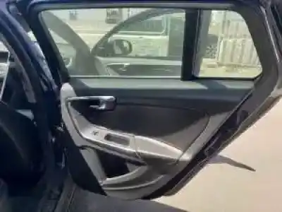 Sloopvoertuig volvo v60 kombi d5244t15 van het jaar 2011 aangedreven 