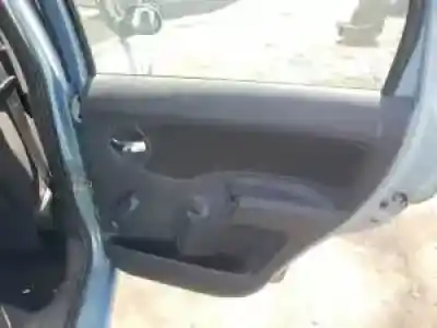 Veículo de Sucata citroen c3 8hz do ano 2002 alimentado 