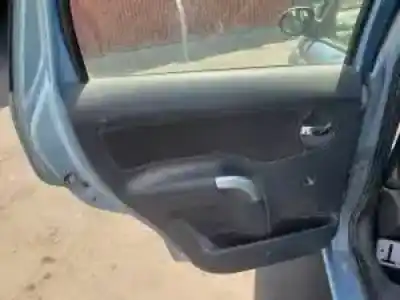 Veículo de Sucata citroen c3 8hz do ano 2002 alimentado 