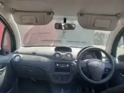 Veículo de Sucata citroen c3 8hz do ano 2002 alimentado 