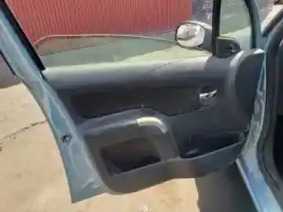 Veículo de Sucata citroen c3 8hz do ano 2002 alimentado 