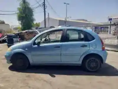 Veículo de Sucata citroen c3 8hz do ano 2002 alimentado 