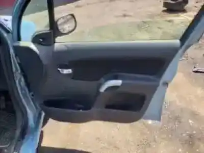 Veículo de Sucata citroen c3 8hz do ano 2002 alimentado 