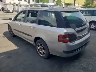 Sloopvoertuig fiat stilo multi wagon (192) 192a1000.937a7000 van het jaar 2003 aangedreven 