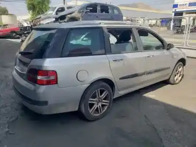 Sloopvoertuig fiat stilo multi wagon (192) 192a1000.937a7000 van het jaar 2003 aangedreven 