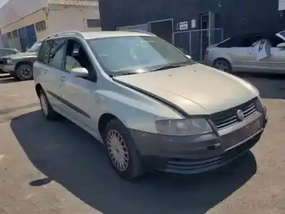 Veicolo di demolizione fiat stilo multi wagon (192) 192a1000.937a7000 dell'anno 2003 alimentato  Veicolo di demolizione fiat stilo multi wagon (192) 192a1000.937a7000 dell'anno 2003 alimentato