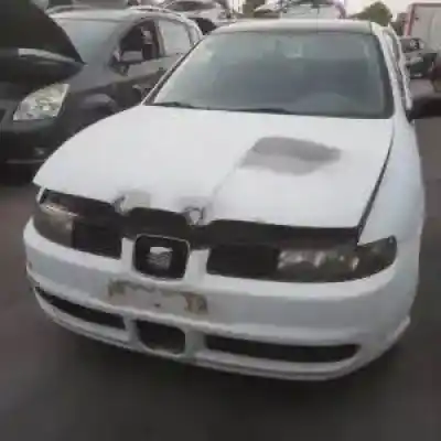 Veicolo di demolizione seat leon (1m1) g-bcb dell'anno 2000 alimentato 