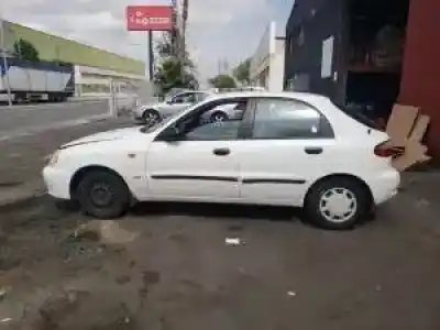 Veículo de Sucata daewoo lanos 1.5 g a15sms-g do ano 1997 alimentado 