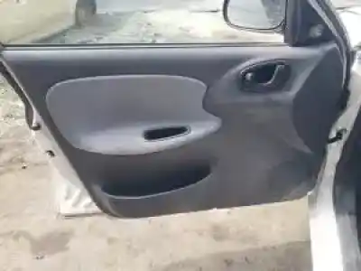 Veículo de Sucata daewoo lanos 1.5 g a15sms-g do ano 1997 alimentado 