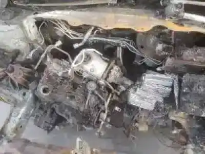 Veicolo di demolizione kia cee´d (jd) g3lc dell'anno 2015 alimentato 