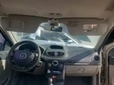 Scrapping Vehicle renault clio iii k9kt766 of the year 2005 powered 