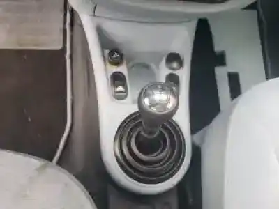 Veículo de Sucata citroen c3 kfv(tu3jp) do ano 2002 alimentado 