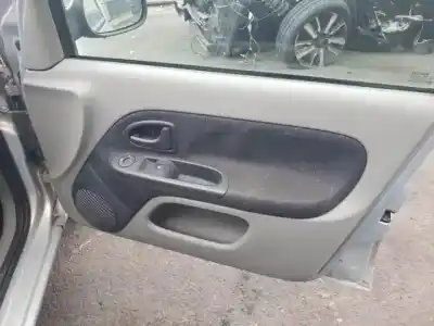 Здавання транспортного засобу renault clio ii fase ii (b/cb0) k9k702 року 2001 потужний 