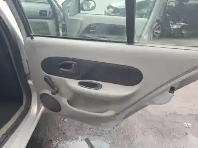 Здавання транспортного засобу renault clio ii fase ii (b/cb0) k9k702 року 2001 потужний 