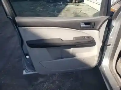 Здавання транспортного засобу ford focus c-max (cap) d-g8da року 2003 потужний 