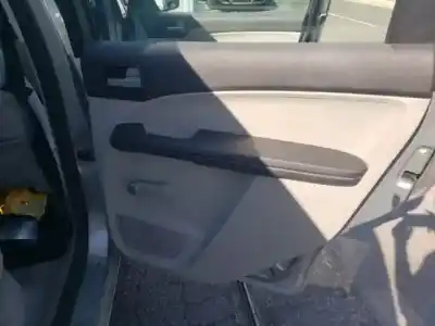 Здавання транспортного засобу ford focus c-max (cap) d-g8da року 2003 потужний 