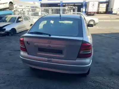 Véhicule à la ferraille opel                                               astra g berlina                                                                                                                                                                                                                                            comfort                                                                                                                                                                                                                                                    de l'année 1998 alimenté x16xel