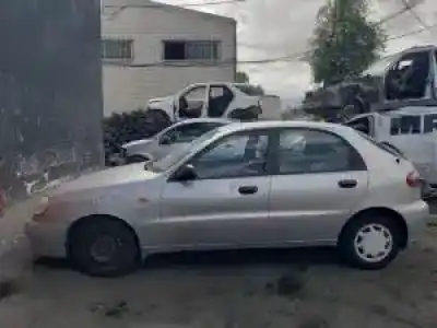 Veículo de Sucata daewoo lanos 1.5 g a15sms-g do ano 2001 alimentado 