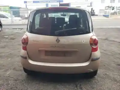 Veicolo di demolizione renault grand modus k9k750 dell'anno 2004 alimentato 