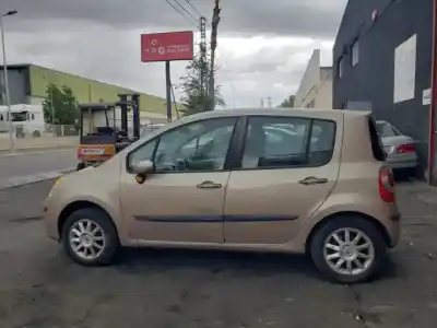 Veicolo di demolizione renault grand modus k9k750 dell'anno 2004 alimentato 