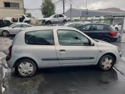Scrapping Vehicle renault clio ii fase ii (b/cb0) d4fb712 of the year 2001 powered 