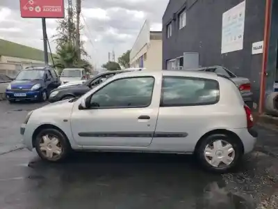 Scrapping Vehicle renault clio ii fase ii (b/cb0) d4fb712 of the year 2001 powered 