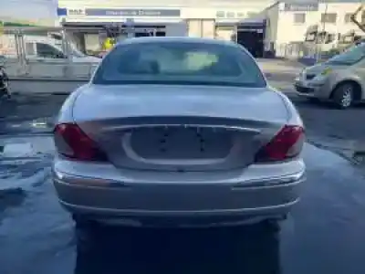 Scrapping Vehicle jaguar x-type (x400) ajv6 of the year 2003 powered 