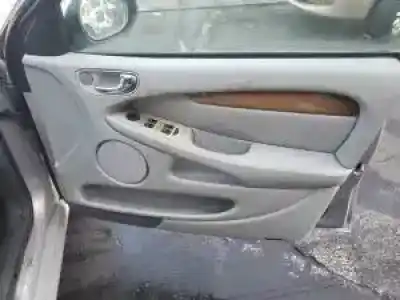 Scrapping Vehicle jaguar x-type (x400) ajv6 of the year 2003 powered 