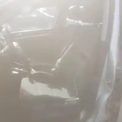 Veicolo di demolizione volkswagen jetta (1k2) azv. bkd. cbda. cbdb. cjaa dell'anno 2005 alimentato 