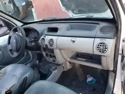 Здавання транспортного засобу renault kangoo i (f/kc0) k9k716 року 2003 потужний 