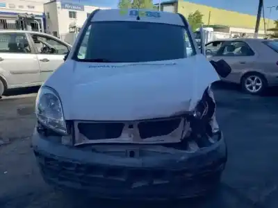 Здавання транспортного засобу renault kangoo i (f/kc0) k9k716 року 2003 потужний 