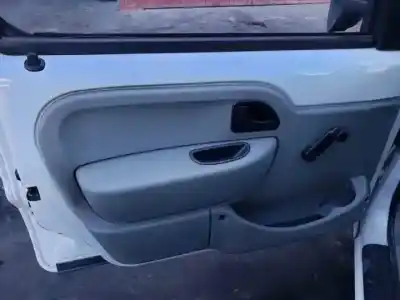 Здавання транспортного засобу renault kangoo i (f/kc0) k9k716 року 2003 потужний 