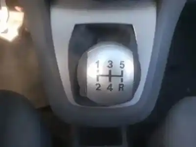 Здавання транспортного засобу ford focus c-max (cap) d-g8da року 2003 потужний 