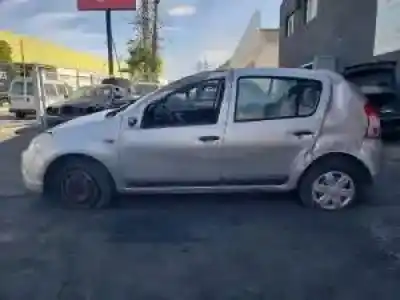 Veicolo di demolizione dacia sandero 1.6 lpg dell'anno 2009 alimentato 