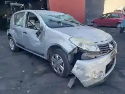 Veicolo di demolizione dacia sandero 1.6 lpg dell'anno 2009 alimentato 