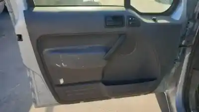 Здавання транспортного засобу ford tourneo connect (tc7) r3pa року 2002 потужний 