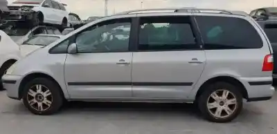 Veículo de Sucata ford galaxy (vy) asz do ano 2004 alimentado 