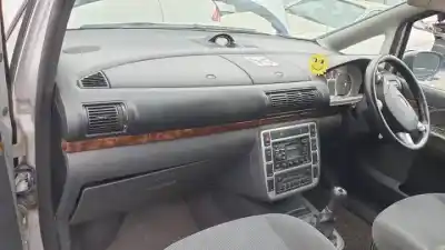 Veículo de Sucata ford galaxy (vy) asz do ano 2004 alimentado 