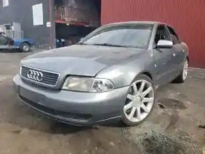 Veículo de Sucata audi a4 berlina (b5) afb do ano 1997 alimentado 