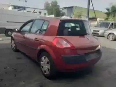 Veicolo di demolizione renault megane ii berlina 5p k4m760 dell'anno 2002 alimentato 