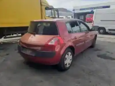 Veicolo di demolizione renault megane ii berlina 5p k4m760 dell'anno 2002 alimentato 