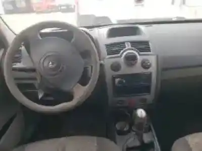Veicolo di demolizione renault megane ii berlina 5p k4m760 dell'anno 2002 alimentato 