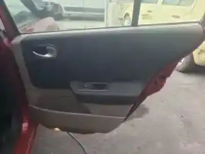 Veicolo di demolizione renault megane ii berlina 5p k4m760 dell'anno 2002 alimentato 