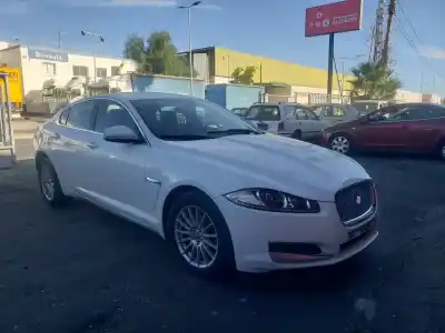 Veicolo di demolizione jaguar                                             xf i (x250)                                                                                                                                                                                                                                                2.2 d                                                                                                                                                                                                                                                      dell'anno 2013 alimentato 224dt