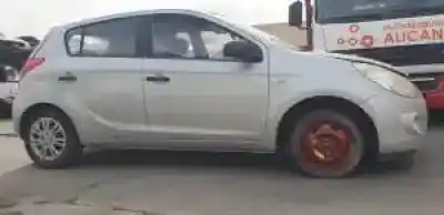 Veicolo di demolizione hyundai i20 (pb) g4la dell'anno 2009 alimentato 