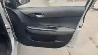 Veicolo di demolizione hyundai i20 (pb) g4la dell'anno 2009 alimentato 