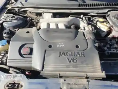Здавання транспортного засобу jaguar x-type i (x400) 2.5 v6 a las 4 ruedas року 2001 потужний 