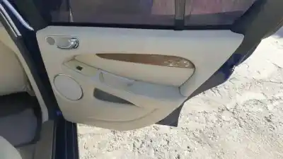 Здавання транспортного засобу jaguar x-type i (x400) 2.5 v6 a las 4 ruedas року 2001 потужний 