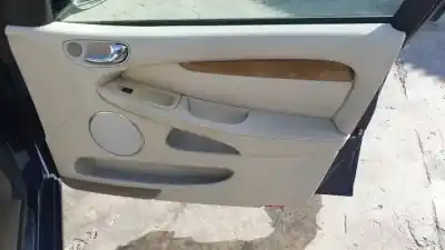 Здавання транспортного засобу jaguar x-type i (x400) 2.5 v6 a las 4 ruedas року 2001 потужний 