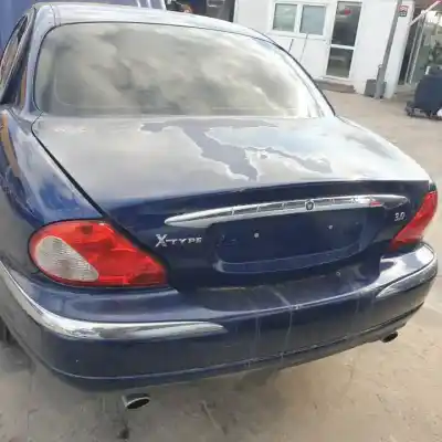 Здавання транспортного засобу jaguar x-type i (x400) 2.5 v6 a las 4 ruedas року 2001 потужний 